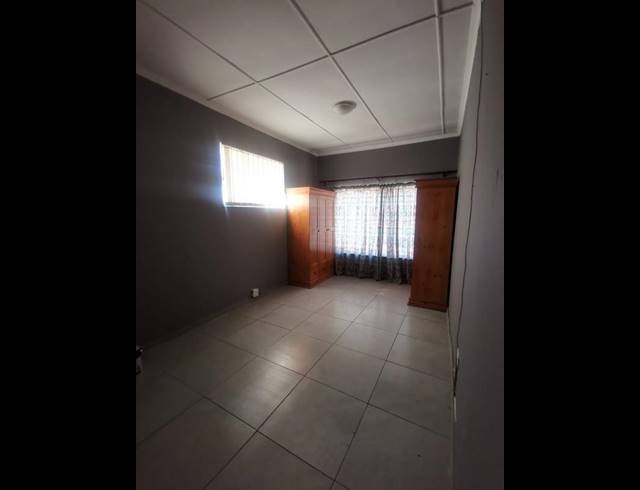 3 BEDROOM HOUSE FOR SALE IN BIRCHLEIGH NORTH